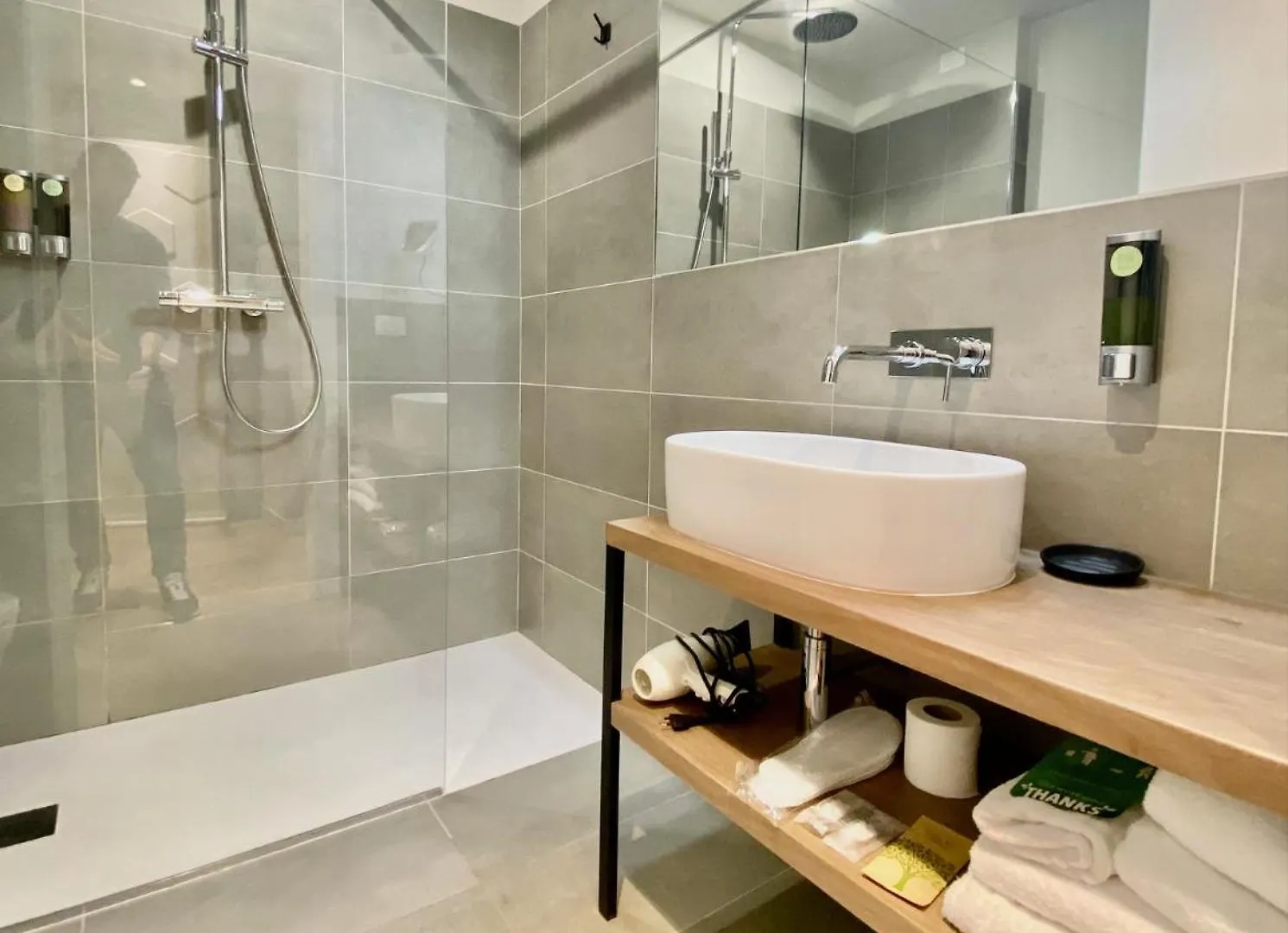 Malvezzi24 Boutique Rooms Desenzano del Garda 0*,  Italien