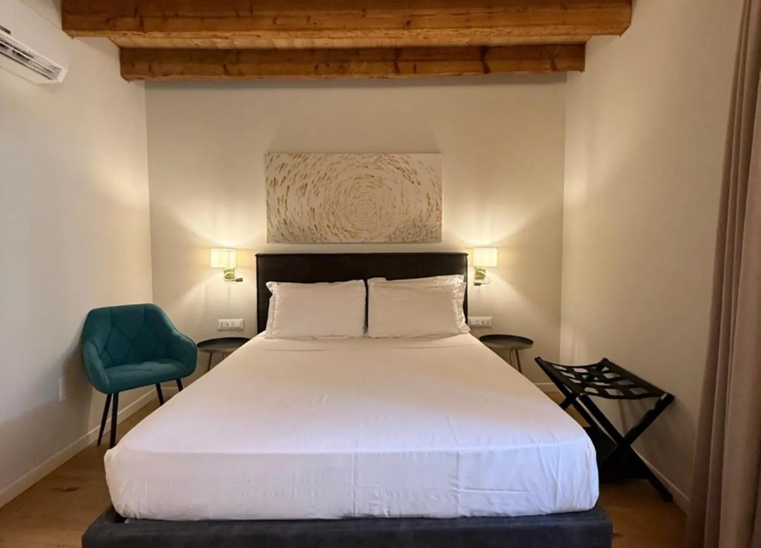 Malvezzi24 Boutique Rooms Desenzano del Garda 0*,